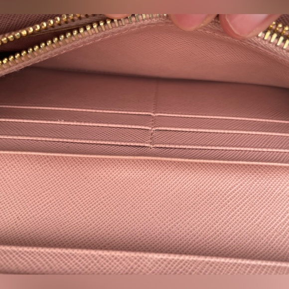 PRADA pink long wallet - Picture 9 of 10